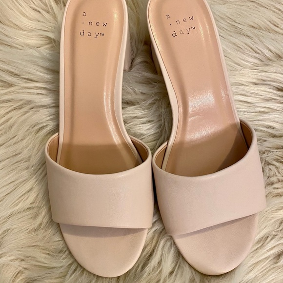 A New Day Jana Sandals - Picture 4 of 8